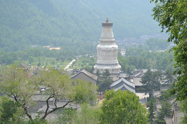 五台山四月初四传统风俗活动： (五台山四月初四是什么日子)